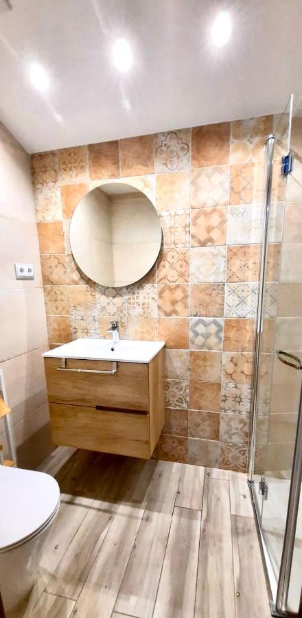 Apartamentos Bajo Pena Apartamentos Sanlorien El Pueyo de Araguás Exterior foto